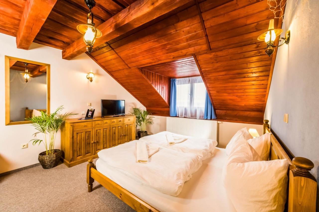 Hotel La Port à Znojmo Extérieur photo